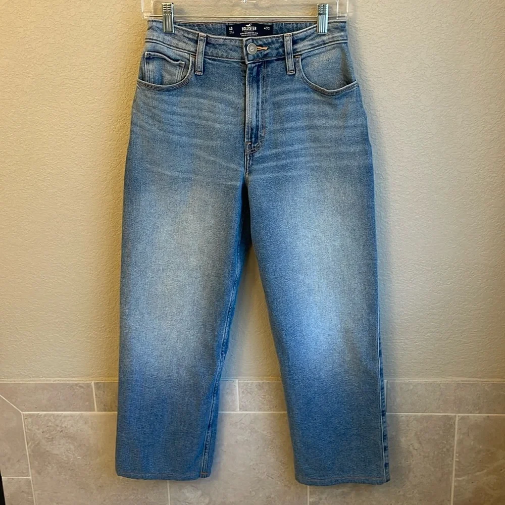 Hollister Ultra High Rise Dad Jean with vintage stretch